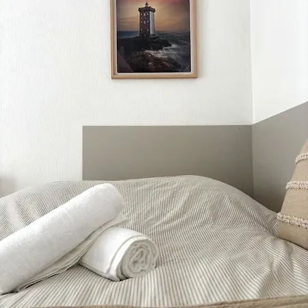Renove, Proche Clinique Pasteur, Ubo, Parking Prive Gratuit Apartment