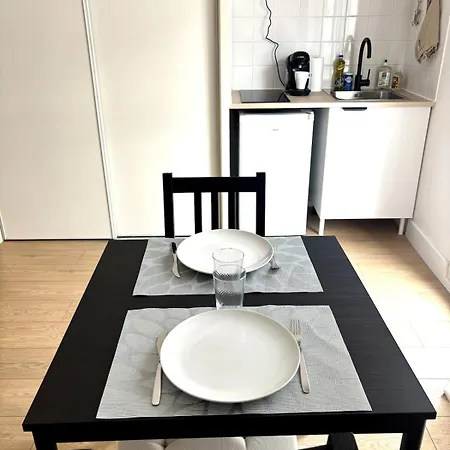Apartment Renove, Proche Clinique Pasteur, Ubo, Parking Prive Gratuit *