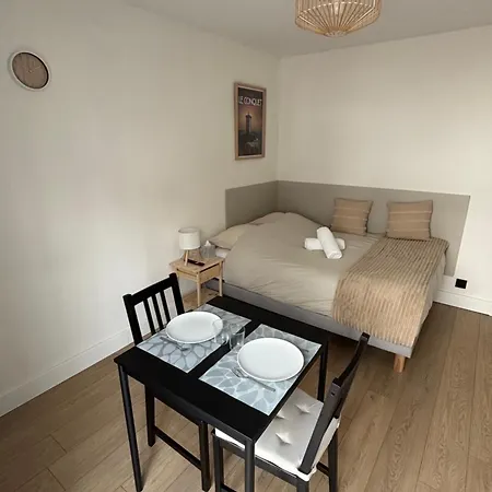 Renove, Proche Clinique Pasteur, Ubo, Parking Prive Gratuit